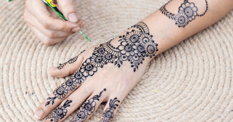 easy and beautiful mehndi design